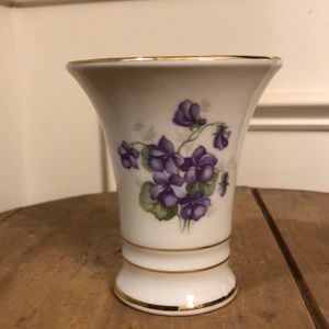 Vintage Schumann Aozberg Germany 4" VASE purple flower Pattern